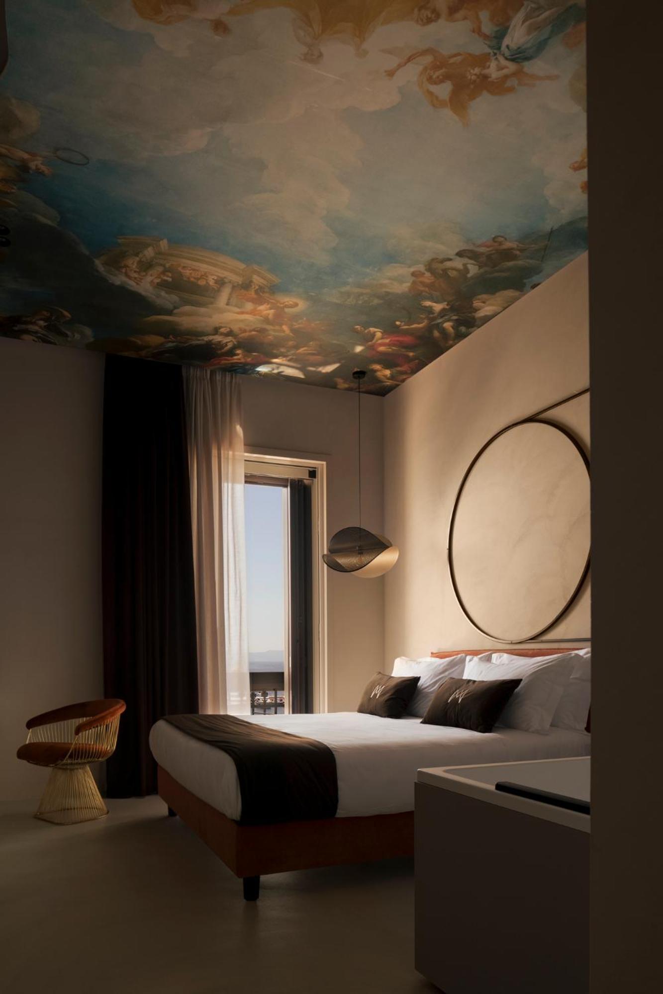 Demetra Luxury Suites Napels Buitenkant foto