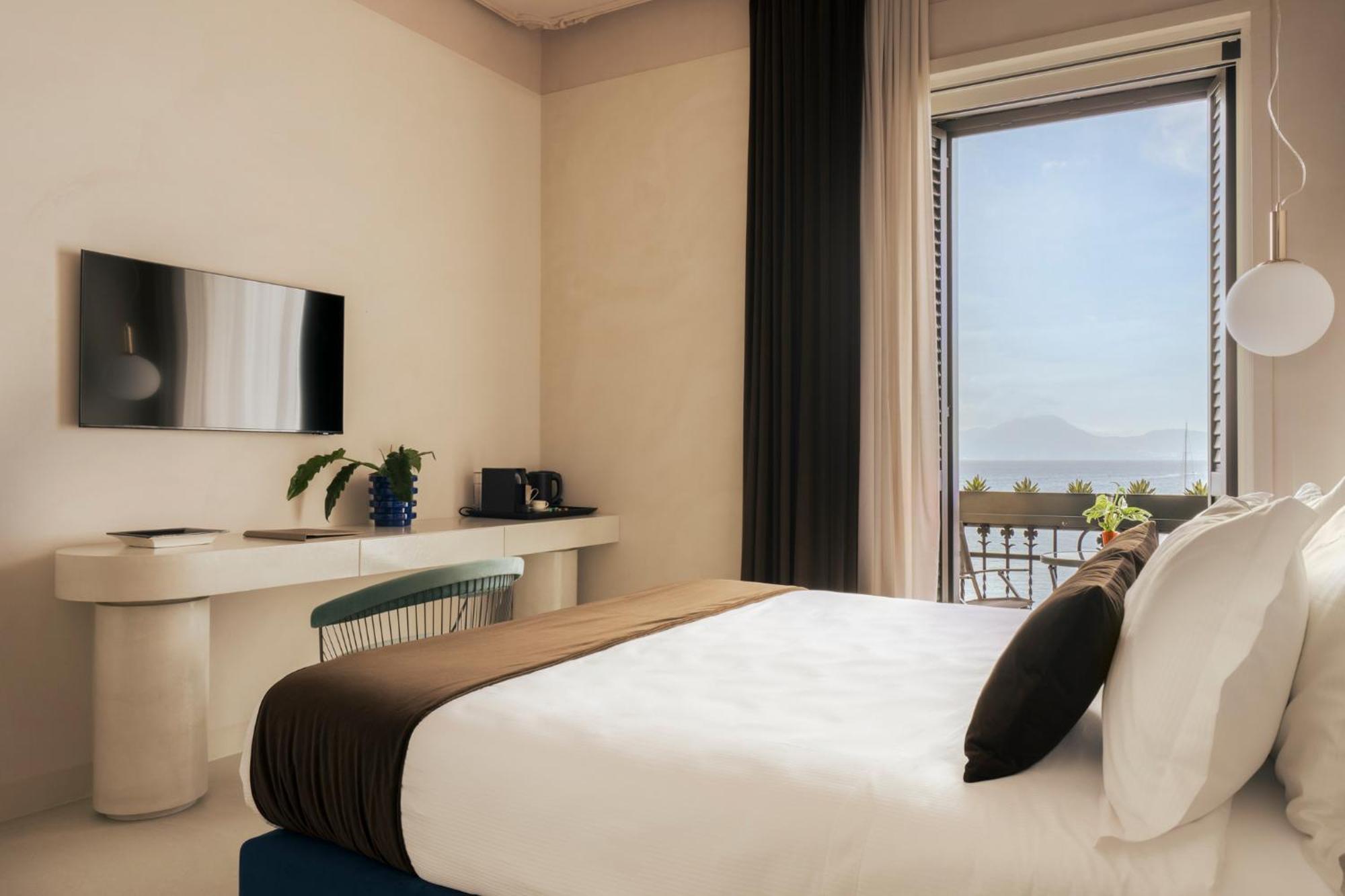 Demetra Luxury Suites Napels Buitenkant foto